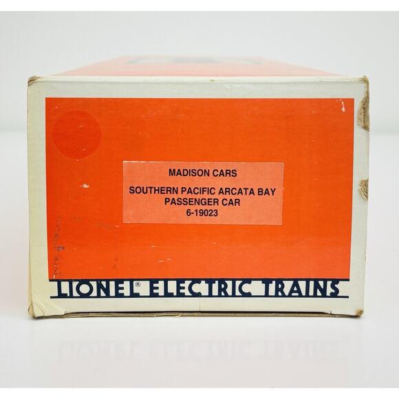 Lionel Southern Pacific Daylight "Arcata Bay" Madison Passenger Car 6-19023 - Picture 9 of 10